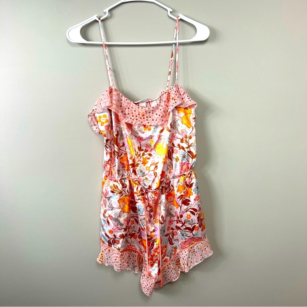 Victoria's Secret floral bodysuit with shorts Sz M 170/96A